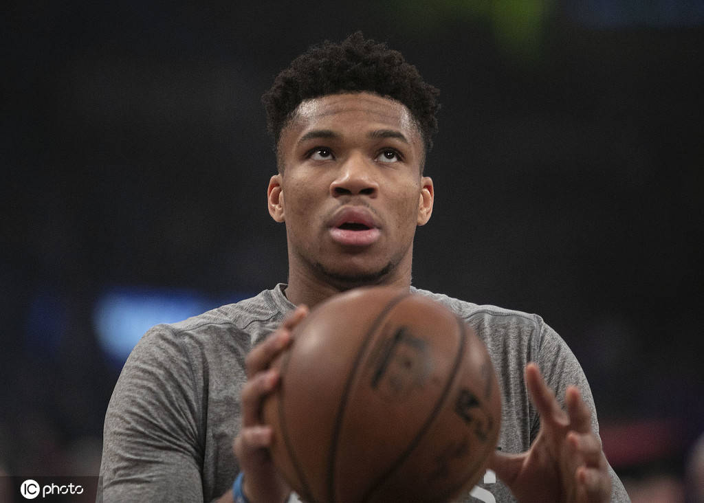 天津队鏖战独行侠，字母哥刷新纪录