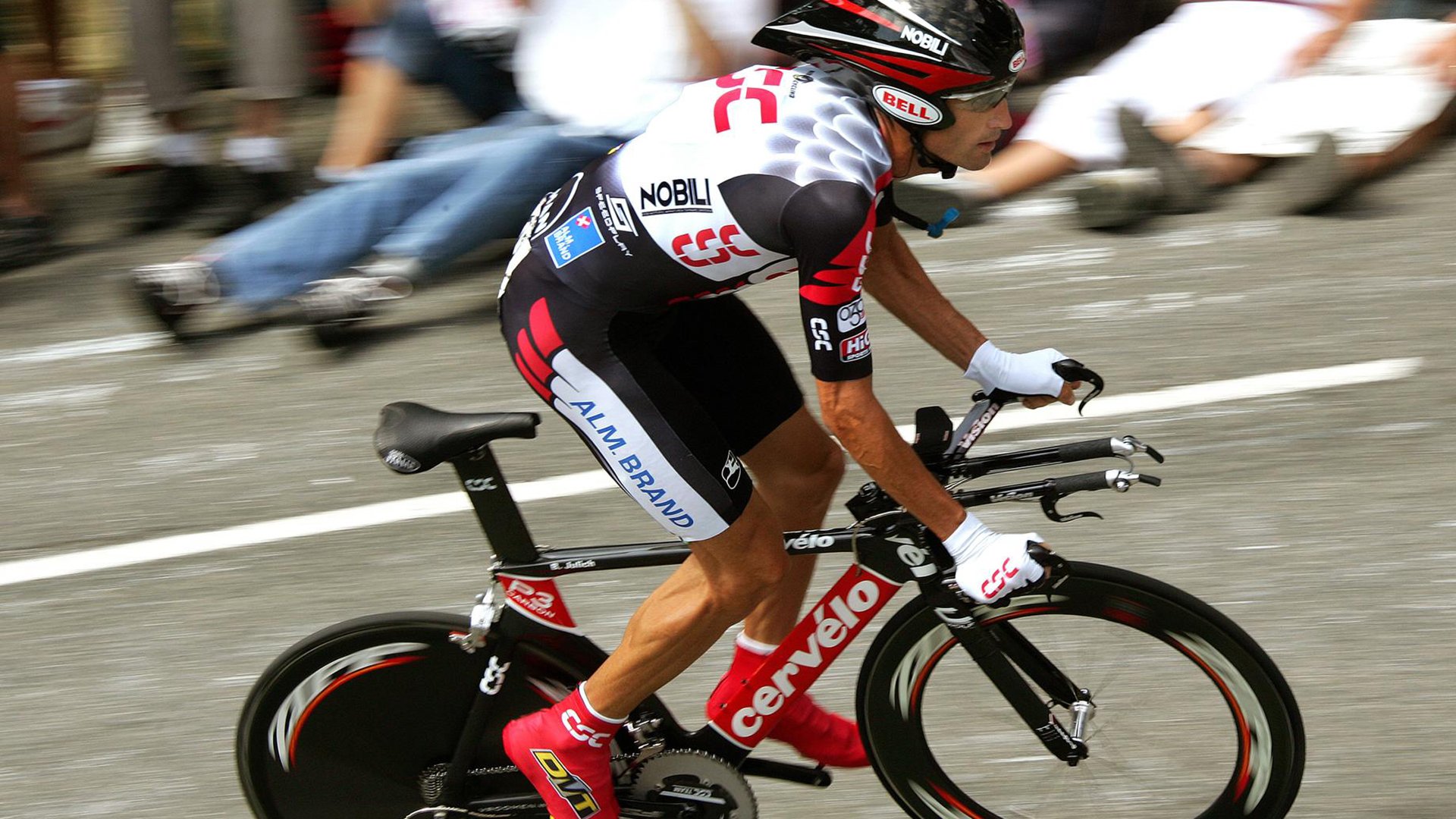 别笑!一支中国草根球队,如何让NBA豪门低头?杜兰特转战新疆背后的秘密